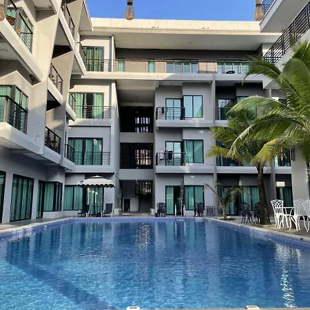 East Holiday Hotel